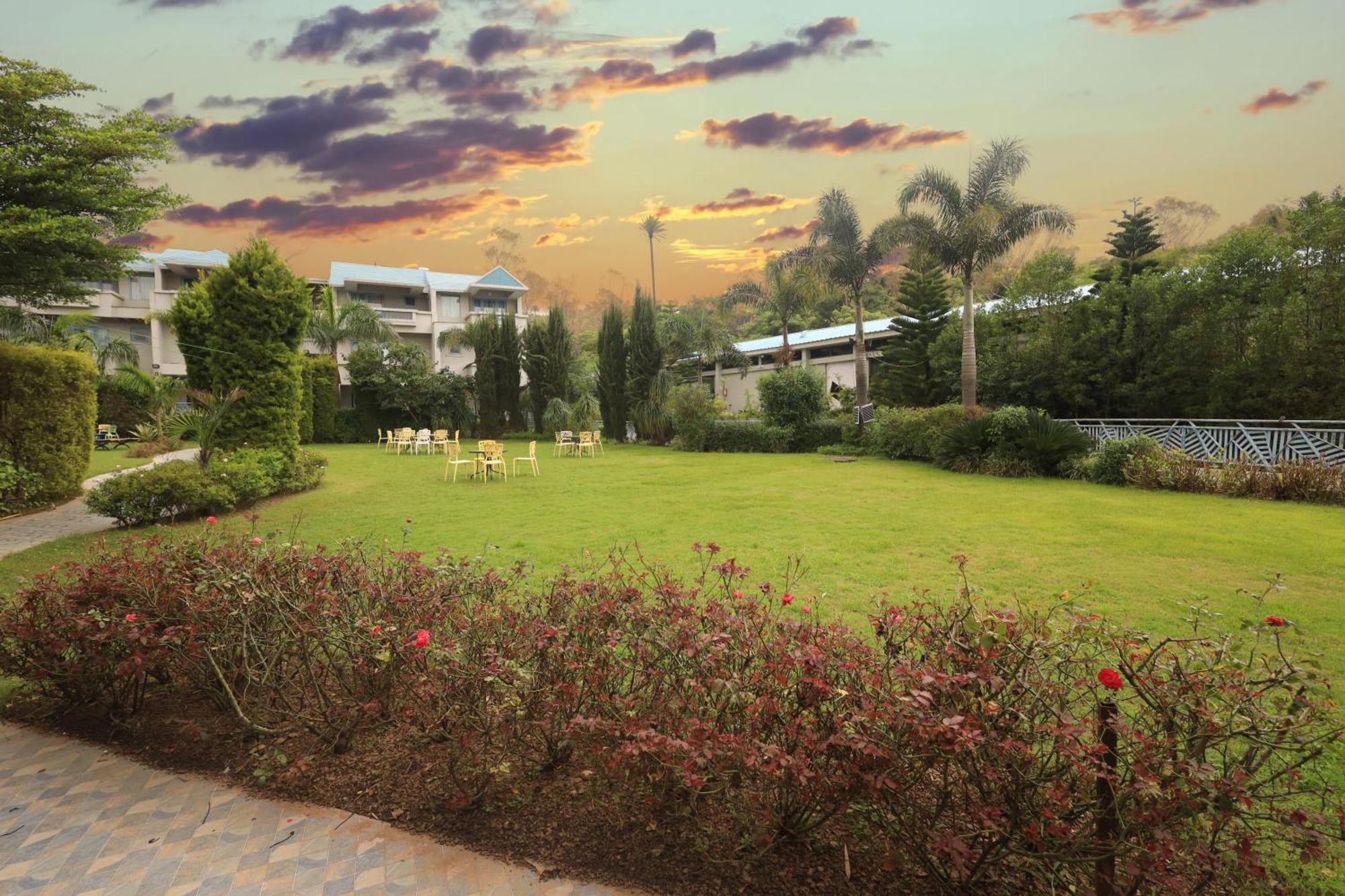 Hummingbird Resort Mount Abu Exterior foto